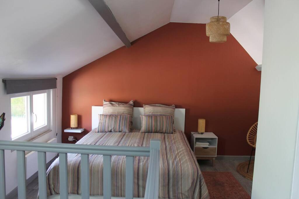Fresnay-sur-Sarthe Maison Renovee Atoue Locヴィラ エクステリア 写真