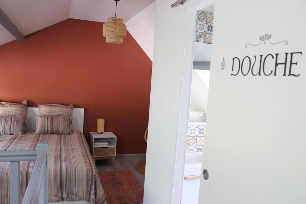 Fresnay-sur-Sarthe Maison Renovee Atoue Locヴィラ エクステリア 写真